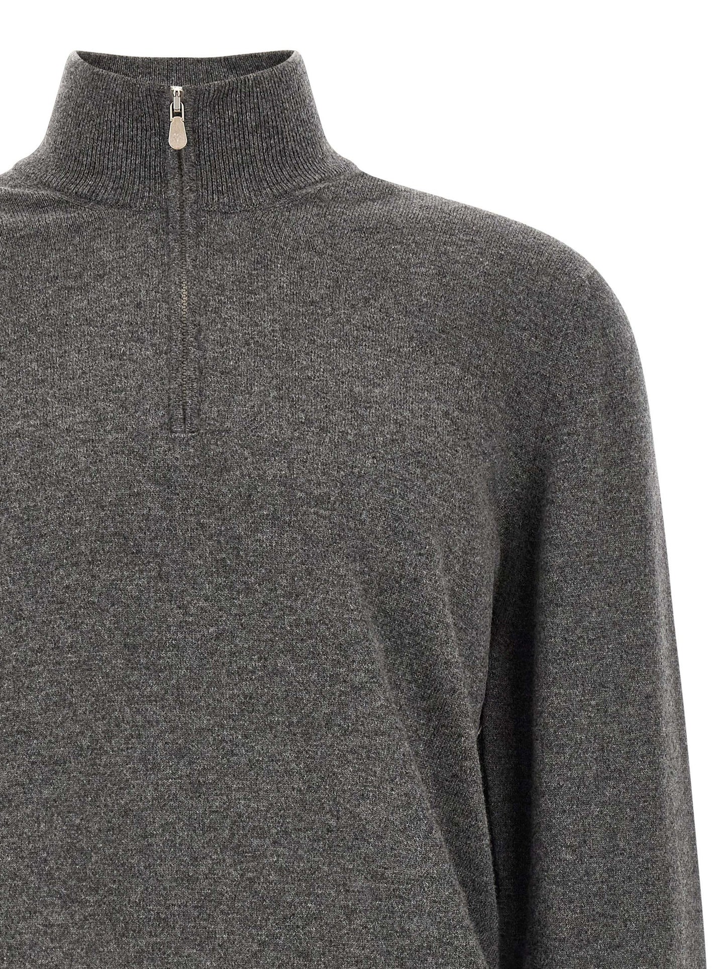 Cardigan by Brunello Cucinelli for men in cashmere gray showcases a luxurious silhouette, meticulously detailed with a sophisticated high-neck neckline and for a refined finish.