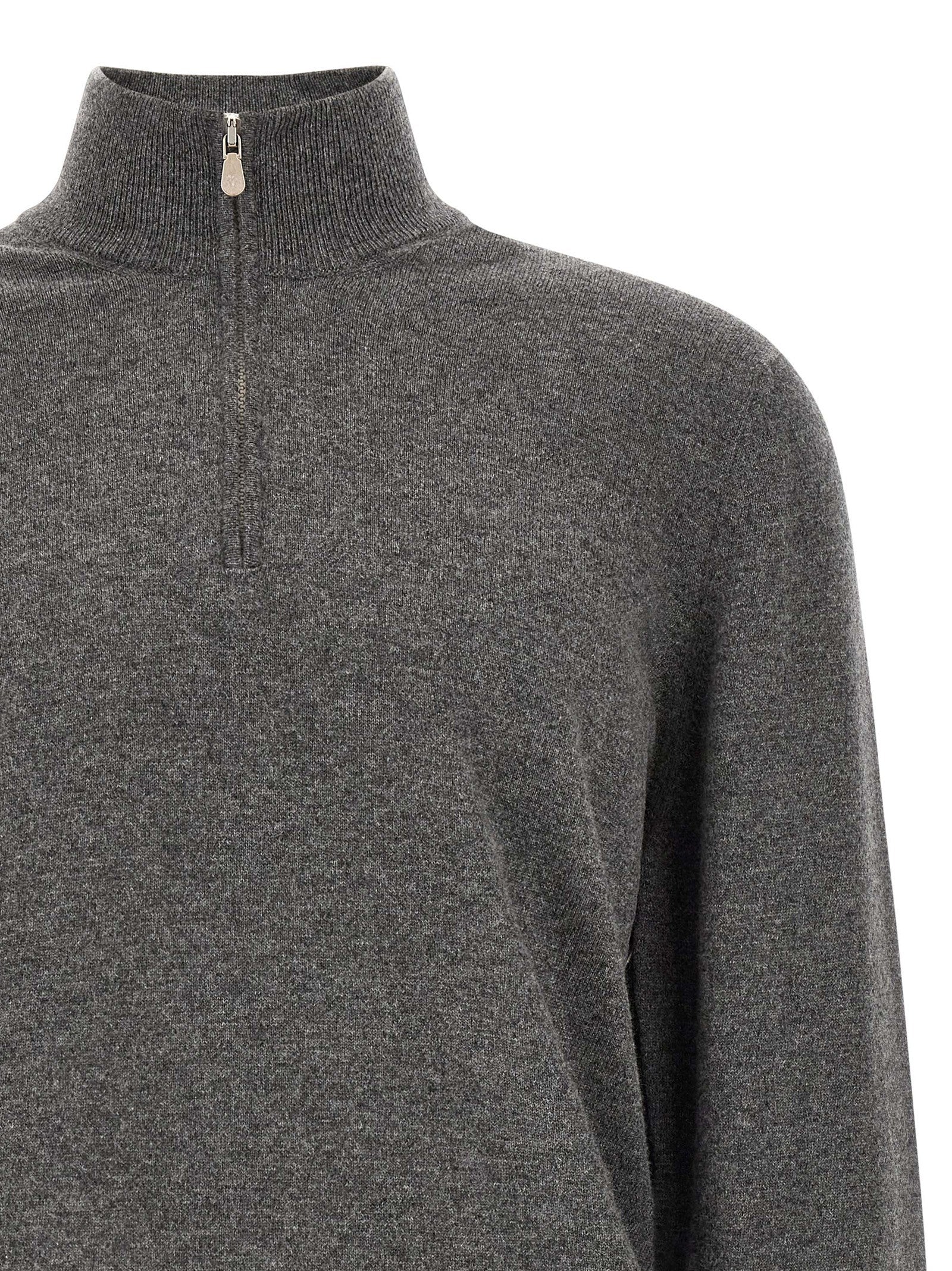 Cardigan by Brunello Cucinelli for men in cashmere gray showcases a luxurious silhouette, meticulously detailed with a sophisticated high-neck neckline and for a refined finish.
