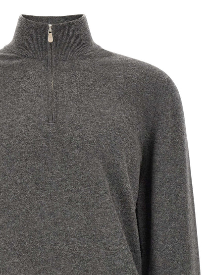 Cardigan by Brunello Cucinelli for men in cashmere gray showcases a luxurious silhouette, meticulously detailed with a sophisticated high-neck neckline and for a refined finish.