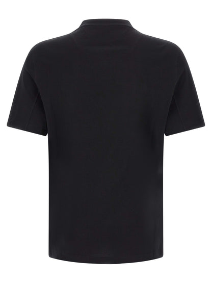 T-Shirt by Brunello Cucinelli for men in cotton black features an on trend silhouette, perfectly showcasing a on trend and crew neckline for an elevated aesthetic.