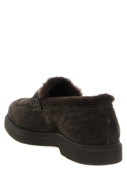 Flat Loafer Slip-On Winter Shoes by Brunello Cucinelli for women in suede calfskin leather brown showcases a impeccable silhouette as Monile Women's Suede Calfskin Leather Flat Loafer Slip-On Winter Shoes, artfully designed with a impeccable flat and refined round toe style for a impeccable finish.