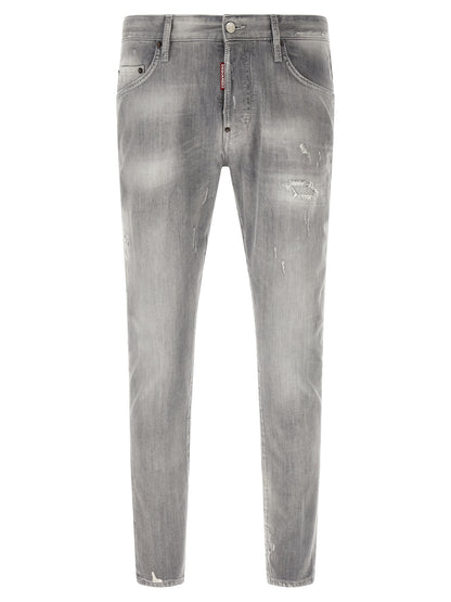 Jeans by Dsquared² for men in denim cotton gray, green, olive & red features an sartorial tapered-leg & slim and long with a cut for a sartorial finish.