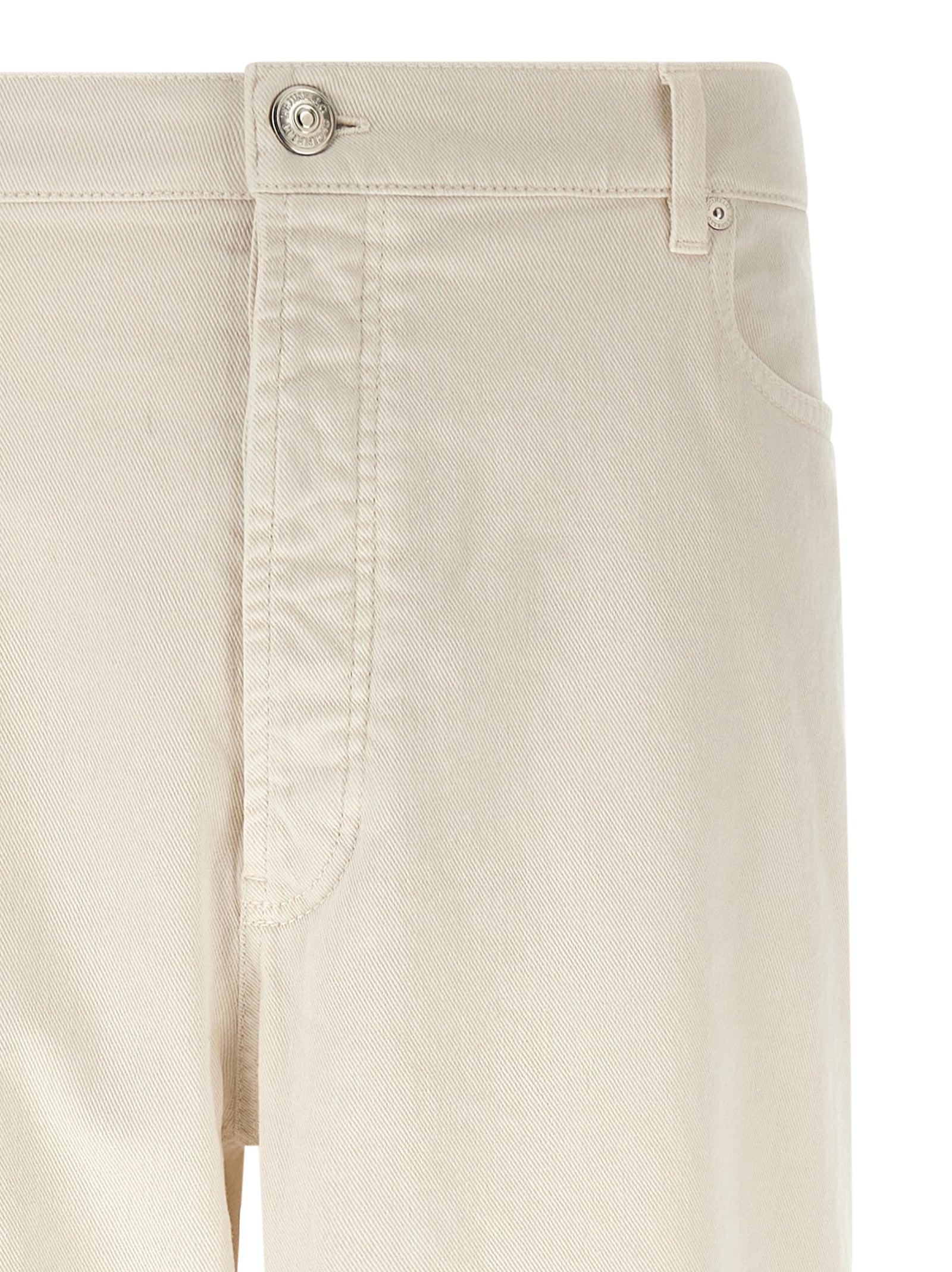 Jeans by Brunello Cucinelli for men in denim cotton white presents a refined pantology silhouette, artfully defined by a refined pantology straight-leg & relaxed-fit, long, and a sophisticated .