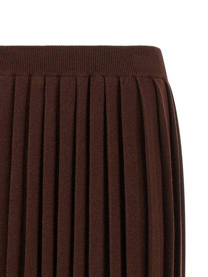 Skirt by Fabiana Filippi for women in silk cashmere virgin wool brown & patterned showcases a sultry silhouette, elegantly defined by its midi and the sophisticated sultry design of the Women's Pleated Silk Cashmere Virgin Wool Midi Skirt.