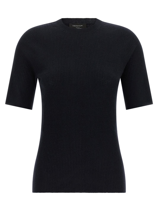This Sweater by Fabiana Filippi for women in silk cashmere virgin wool navy presents a understated silhouette, featuring a sophisticated and short-sleeve for a understated finish.