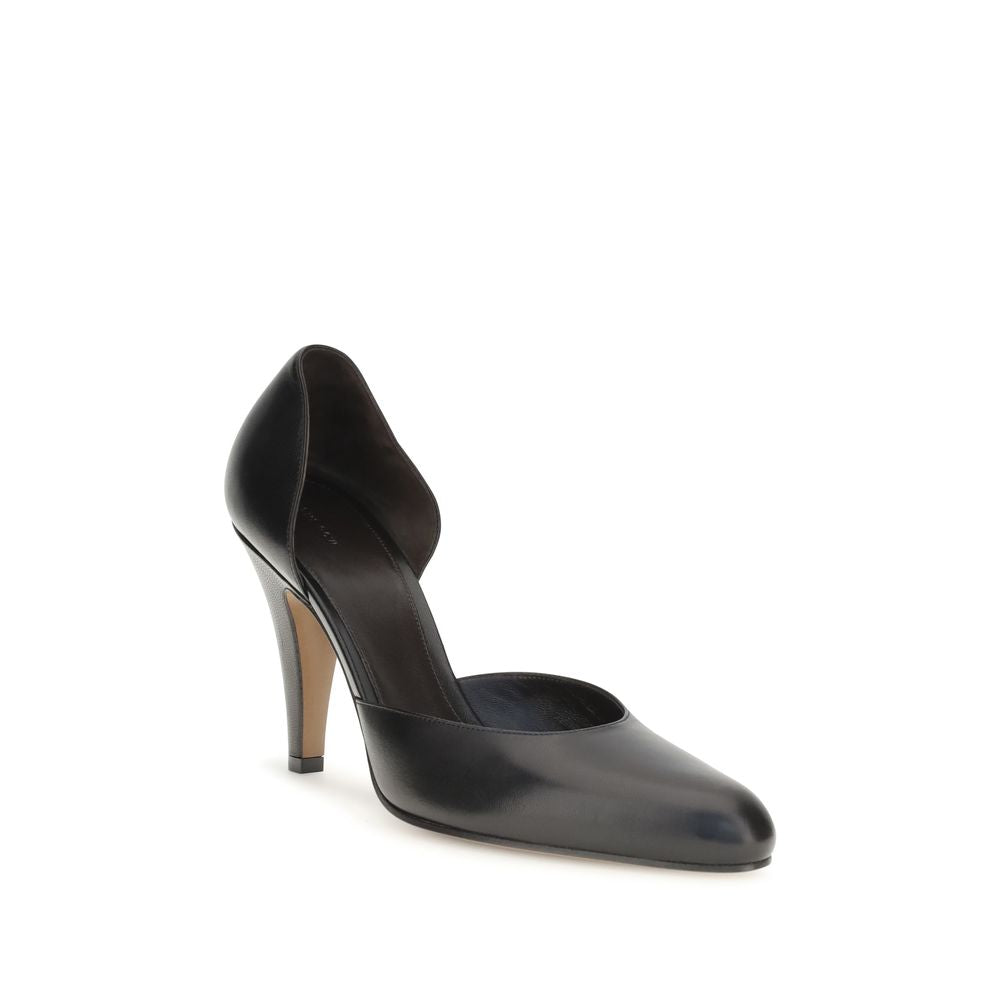 High-Heel Stiletto Pumps Heels by The Row for women in leather black & brown showcases a exquisite silhouette, perfectly accentuating Women's Leather High-Heel Stiletto Pumps Heels with a exquisite stiletto high-heel and exquisite pointed toe style.