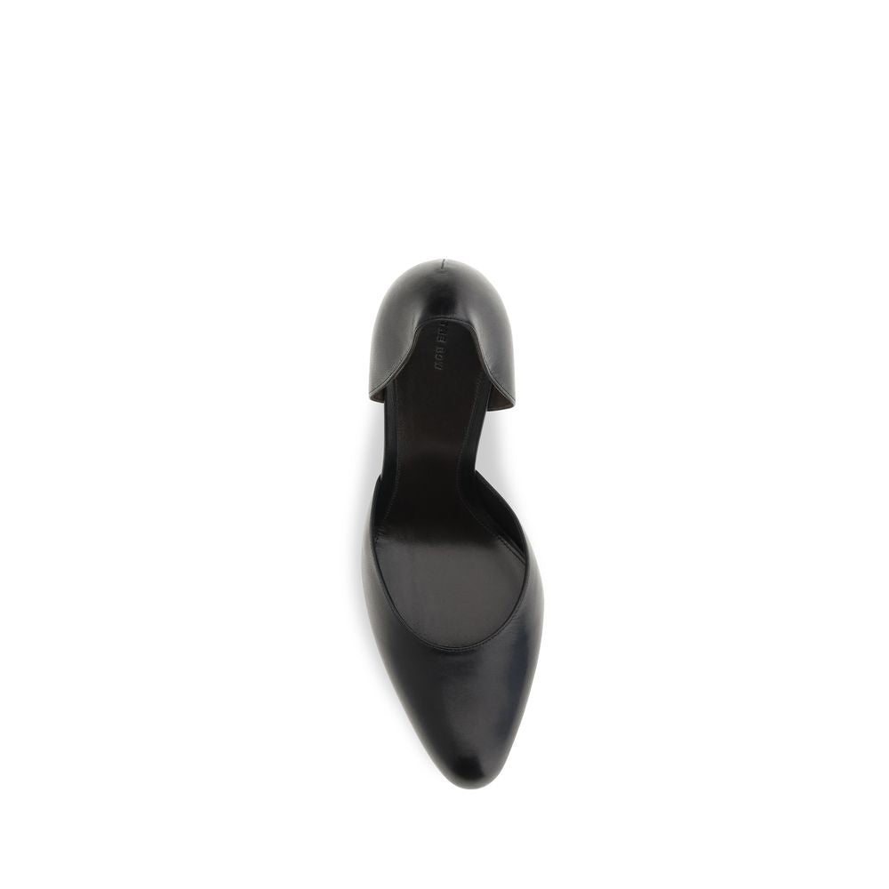 High-Heel Stiletto Pumps Heels by The Row for women in leather and black & brown showcases a effortlessly elegant silhouette as Women's Leather High-Heel Stiletto Pumps Heels, featuring a effortlessly elegant stiletto high-heel and a effortlessly elegant pointed toe style for an elegant look.