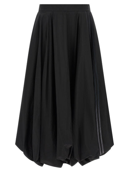 Skirt by Y-3 for women in polyamide gradient, black, signature & striped showcases a sultry silhouette, elegantly defined by its mini and the sophisticated sultry design of the Women's Polyamide Mini Skirt.