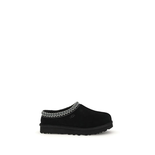 Flat Shoes by UGG for women in rubber black features an statuesque silhouette from the Women's Rubber Flat Shoes collection, showcasing a and a statuesque for a statuesque look.