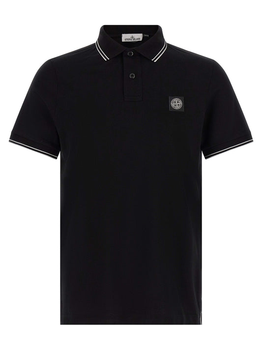 This Polo Shirt by Stone Island for men in stretch cotton black presents a flawless silhouette, showcasing flawless detailing and a refined for a truly flawless aesthetic.