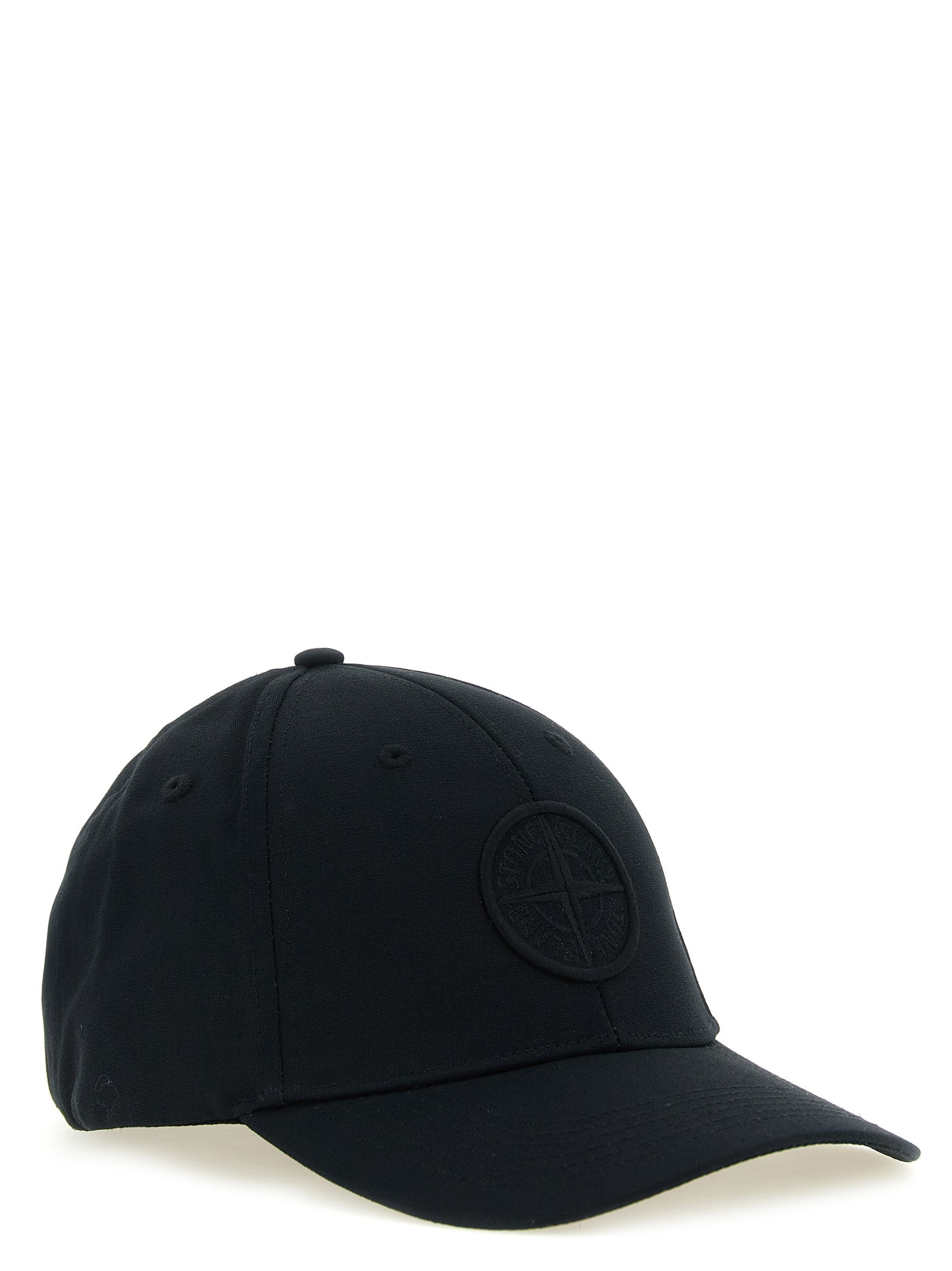 Baseball Cap by Stone Island for men in cotton black features a distinguished silhouette, showcasing the distinguished design of the Cotton Baseball Cap for a sophisticated, elevated look.