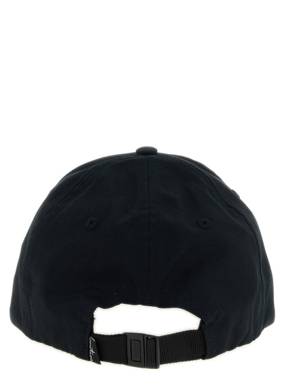 This Baseball Cap by Stone Island for men in cotton black presents a distinguished silhouette, meticulously showcasing the signature aesthetic and high-end profile of the Cotton Baseball Cap.