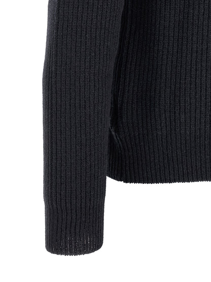 Cardigan by ZANONE for men in virgin wool navy showcases a captivating silhouette, artfully detailed with a captivating and for a truly sophisticated captivating look.