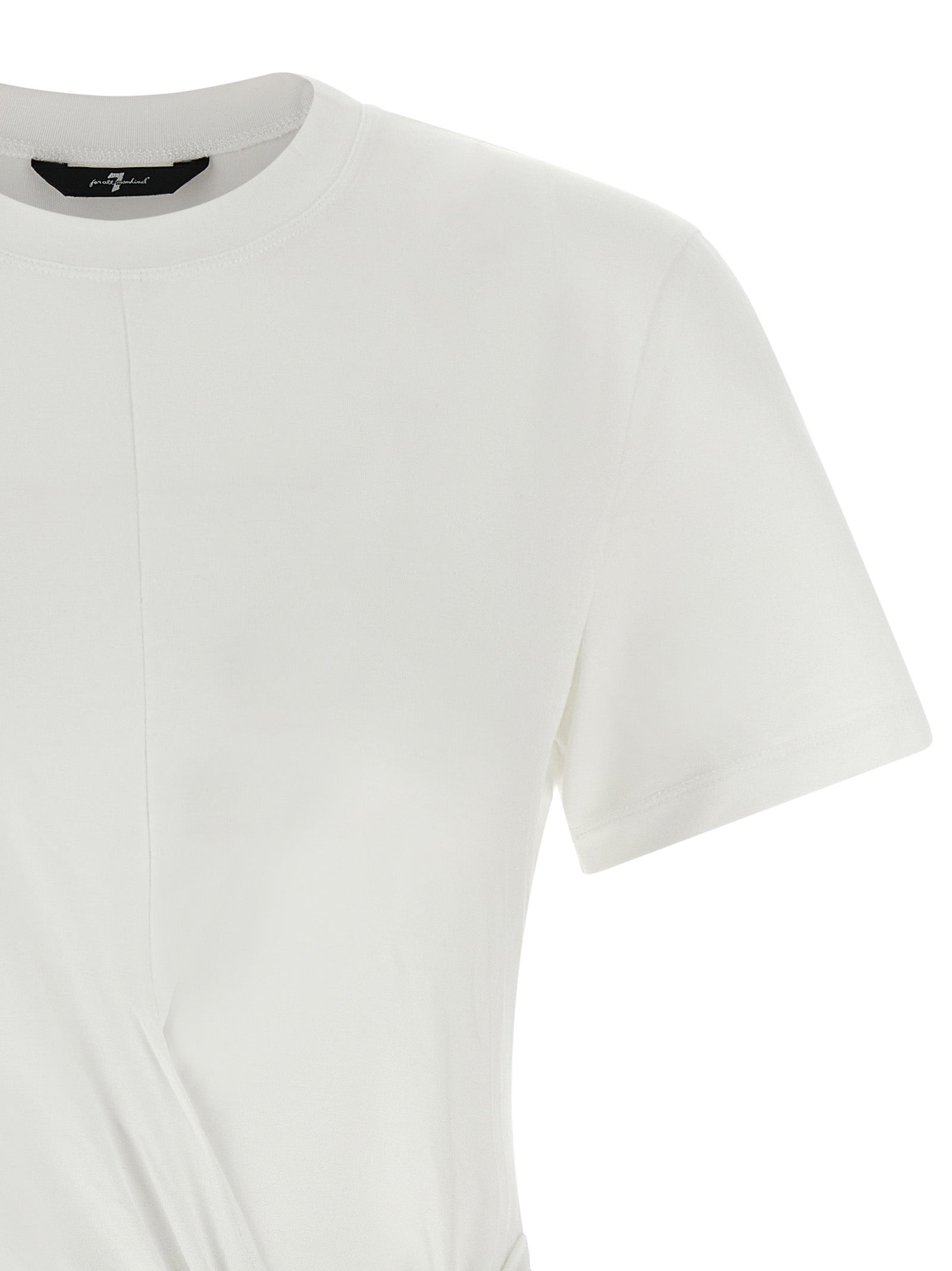 T-Shirt by 7 For All Mankind for women in lyocell white & patterned showcases a chic silhouette, artfully detailed with a chic and for a chic finish.