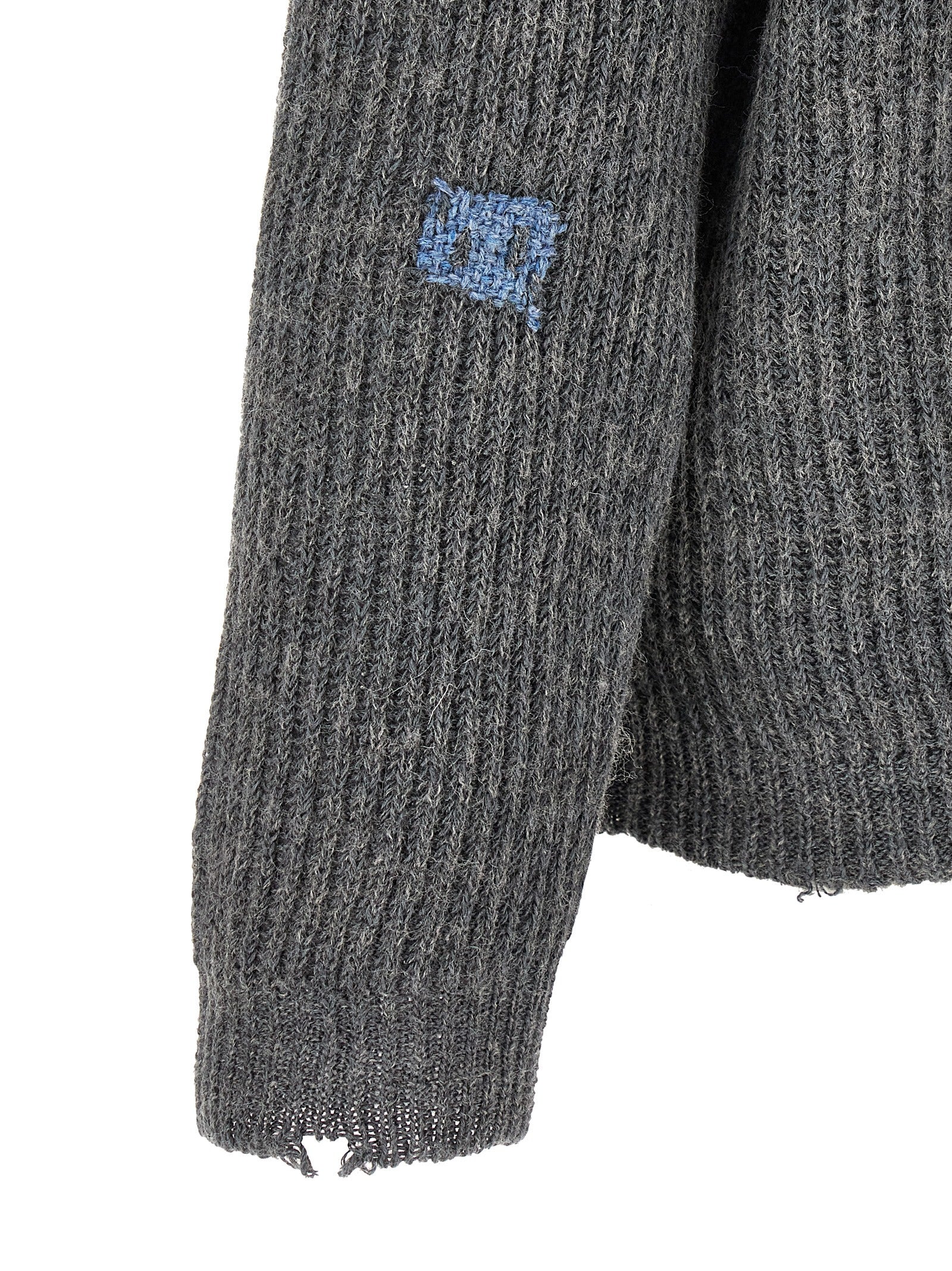 Cardigan by Maison Margiela for men in linen & wool gray & white showcases a luxurious silhouette, meticulously detailed with a sophisticated and for a refined finish.