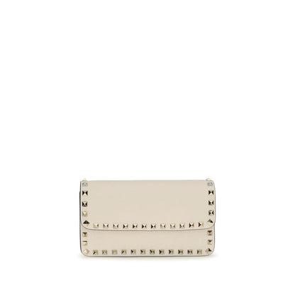 Cardholder Wallet by Valentino Garavani for women in bos taurus calf leather beige & signature showcases a distinguished silhouette, artfully capturing the essence of the distinguished Rockstud Bos Taurus Calf Leather Cardholder Wallet design with functional card-organization chain.