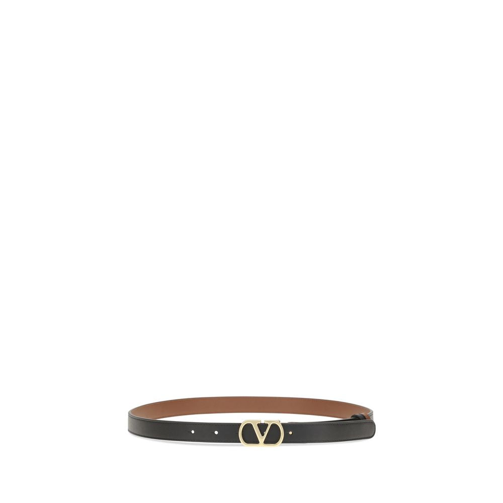 Belt by Valentino Garavani for women in bos taurus calfskin leather black & signature features a artisanal-chic design, artfully capturing the essence of the V Logo Bos Taurus Calfskin Leather Belt with a artisanal-chic finish.