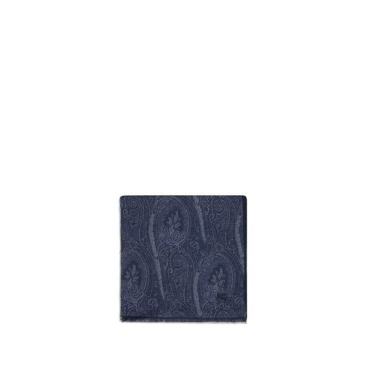 Scarf by Etro for men in modal cashmere & capra leather blue, paisley & print presents a cosy silhouette, artfully capturing the sophisticated design and premium aesthetic of the Modal Cashmere & Capra Leather Scarf.