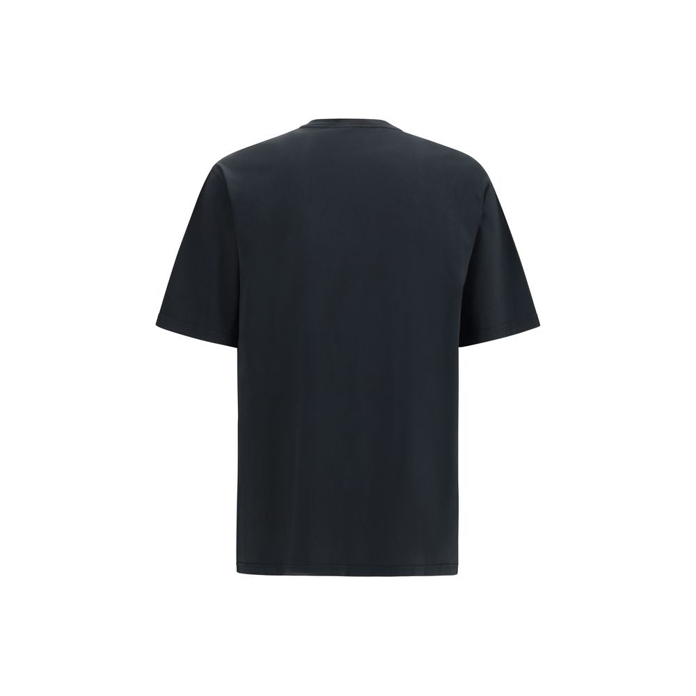 T-Shirt by Dolce & Gabbana for men in cotton black & signature features an edgy silhouette, meticulously detailed with a sophisticated and crew neckline for a truly edgy finish.