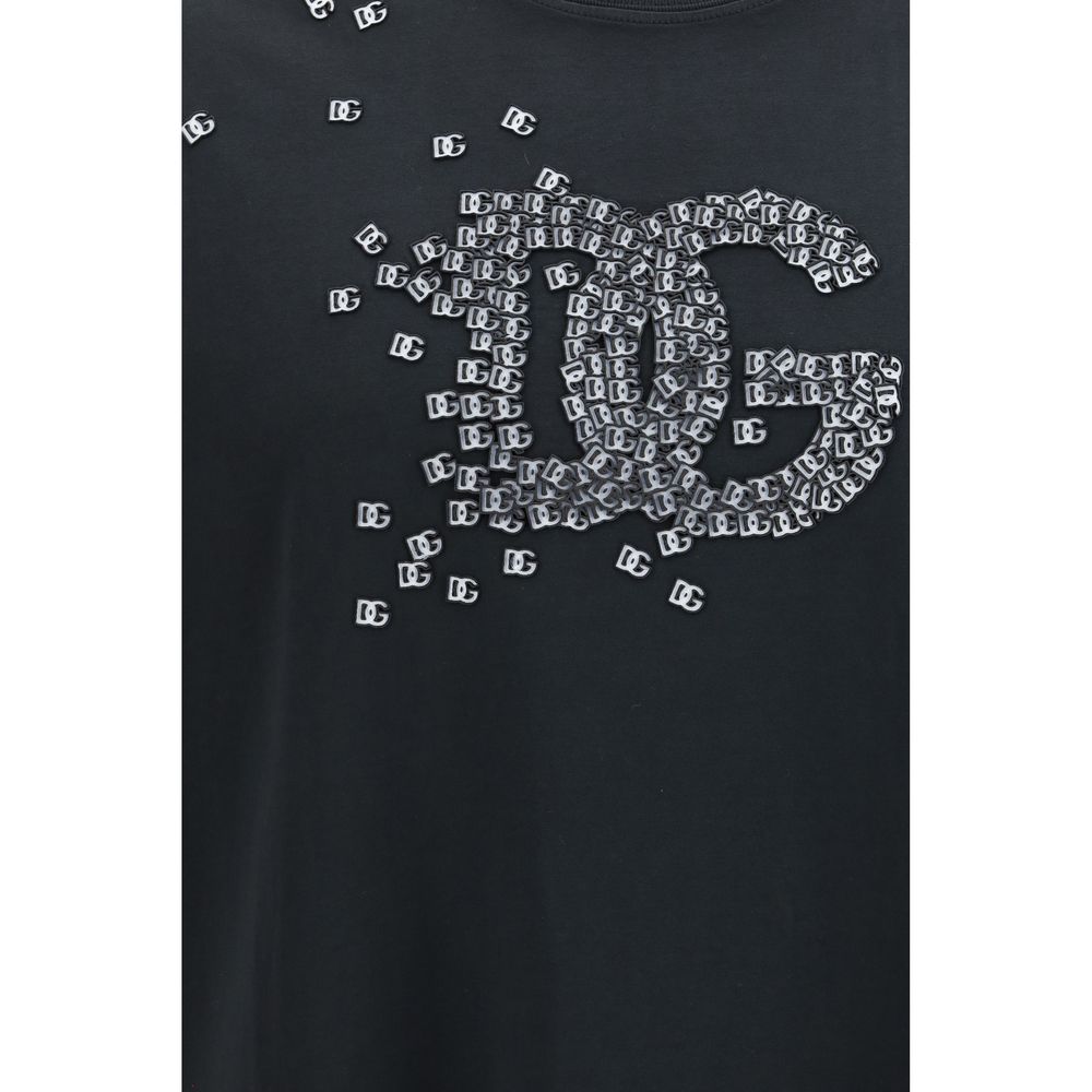 T-Shirt by Dolce & Gabbana for men in cotton black & signature showcases a fashionable silhouette, elegantly detailed with a fashionable and for a sophisticated, high-fashion look.