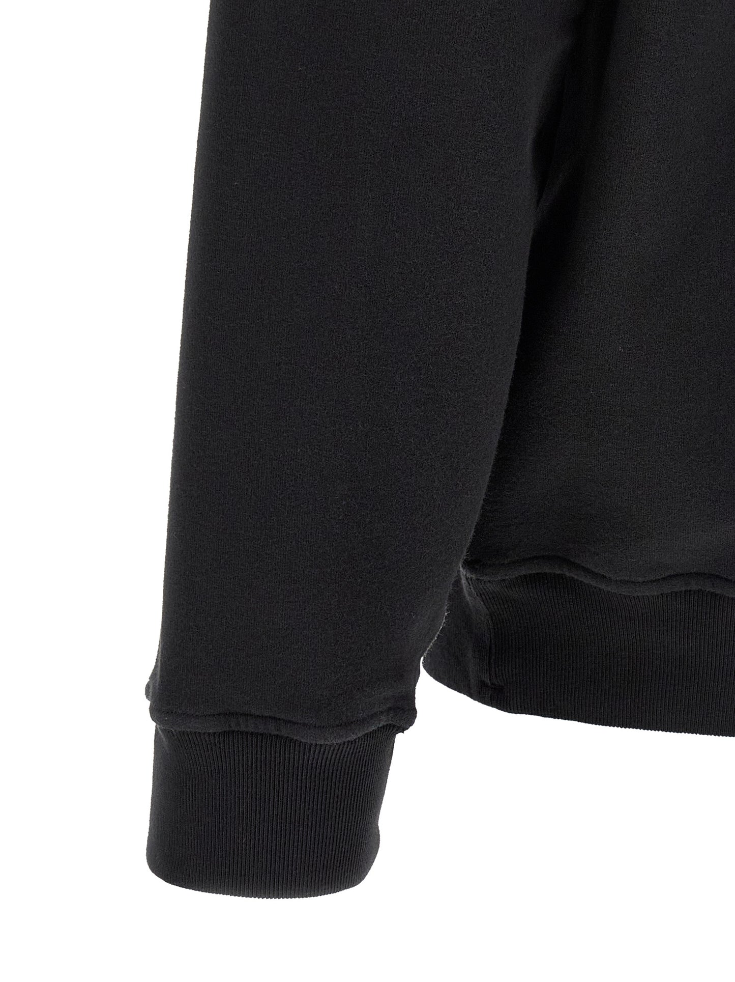 Sweatshirt by Stone Island for men in stretch organic cotton black features an enviable silhouette, showcasing a premium and refined crew neckline for a truly enviable finish.