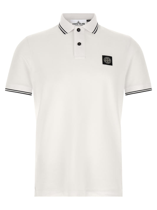 This Polo Shirt by Stone Island for men in stretch organic cotton bicolour, black & white presents a flawless silhouette, showcasing flawless short-sleeve detailing and a refined for a truly flawless aesthetic.
