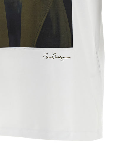 T-Shirt by Max Mara for women in cotton white, signature & print showcases a chic silhouette, artfully detailed with a chic and for a chic finish.