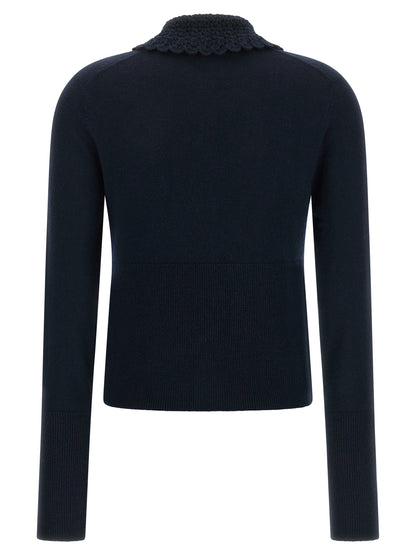 Cardigan by Chloé for women in wool navy features an impeccable silhouette, showcasing a sophisticated and detail for a truly impeccable finish.