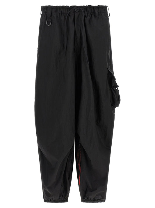 Cargo Pants by Y-3 for men in polyamide gradient & black features an smart casual relaxed-fit & wide and long, expertly tailored with a and smart casual utilitarian details for a sophisticated look.