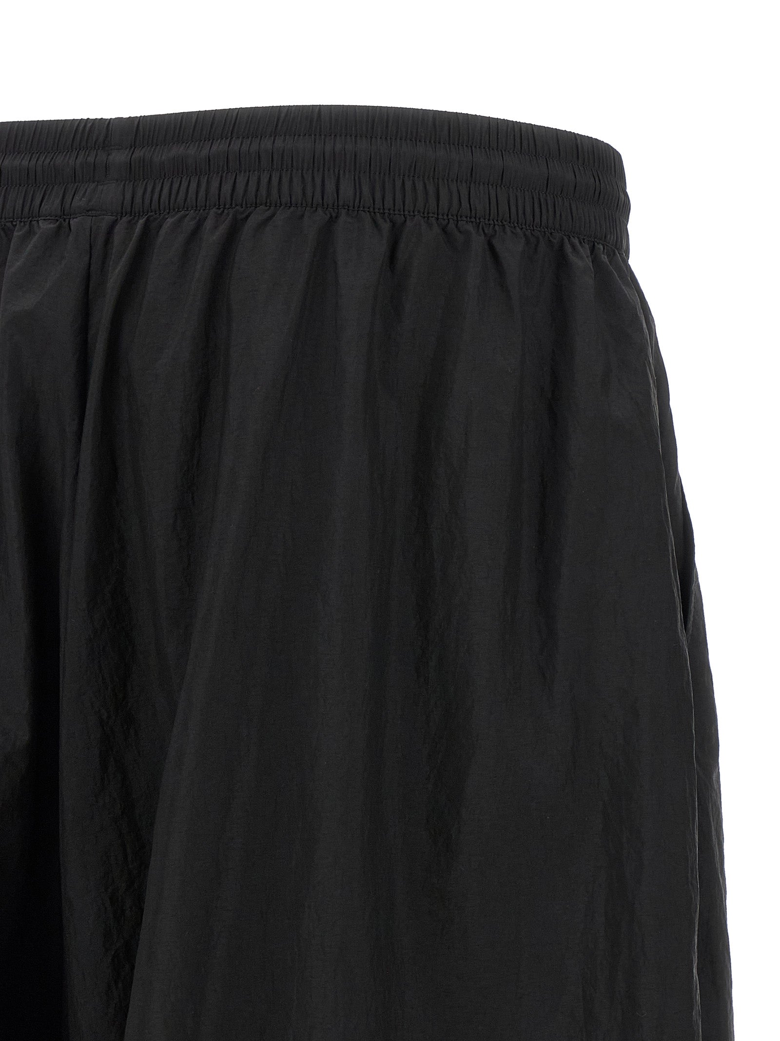 Activewear Pants by Y-3 for men in polyamide gradient, black, red & striped, featuring a athletic athletic, relaxed-fit & wide and long with a athletic and high-performance .