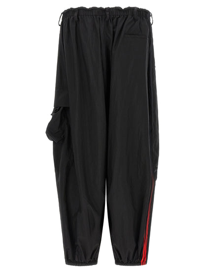 Cargo Pants by Y-3 for men in polyamide gradient & black features a sartorial silhouette, showcasing a sophisticated relaxed-fit & wide with a refined long and elegant .