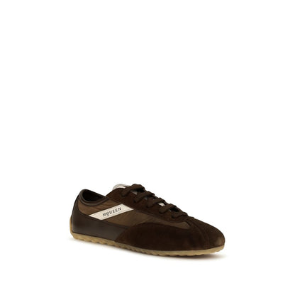 Athletic Sneakers Alexander McQueen women suede leather brown featuring a avant-garde Women's Athletic Suede Leather Sneakers design with a avant-garde athletic style for a refined finish.
