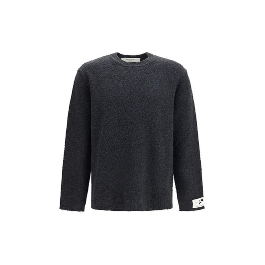 Sweatshirt by Golden Goose for men in merino wool gray features an magnificent silhouette, showcasing a sophisticated crew neckline and long-sleeve detail for a truly magnificent finish.