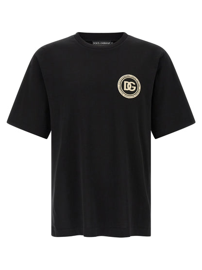 T-Shirt by Dolce & Gabbana for men in cotton black showcases a unassuming silhouette, artfully detailed with a refined crew neckline and unassuming short-sleeve for a sophisticated, contemporary look.