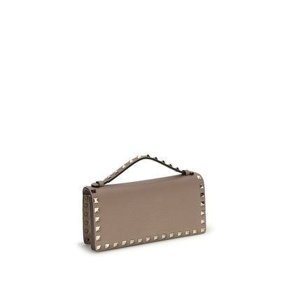 Cardholder Wallet by Valentino Garavani for women in bos taurus calf leather beige & signature features a sleek silhouette, showcasing the sleek Rockstud Bos Taurus Calf Leather Cardholder Wallet design with sophisticated card-organization chain for a premium look.