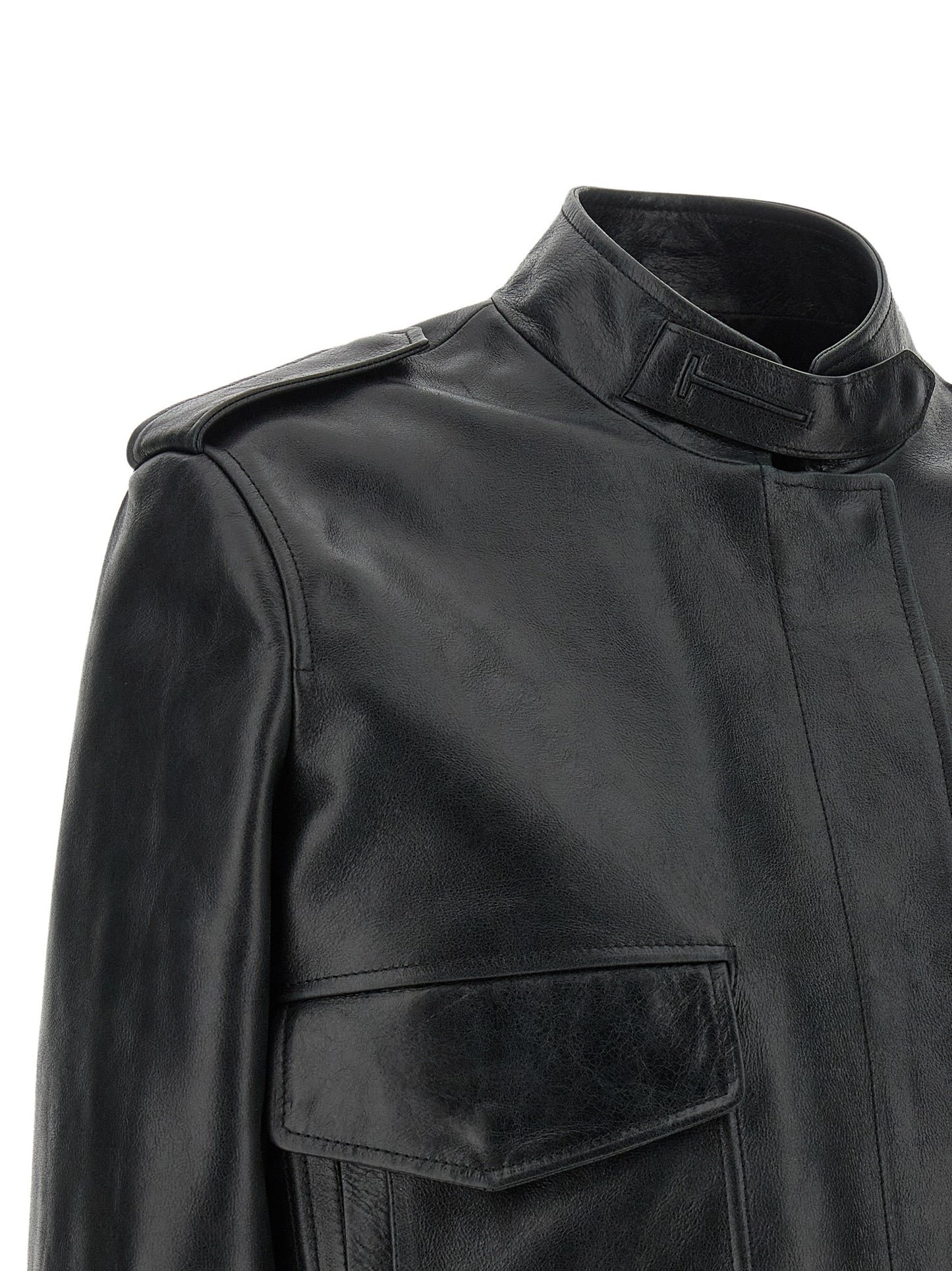 Jacket by Tom Ford for women in lamb leather black & natural presents a authentic silhouette, artfully detailed with a authentic and functional pockets for a premium authentic finish.