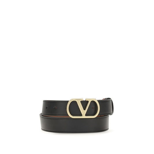 Belt by Valentino Garavani for women in bos taurus calfskin leather black & signature features a artisanal-chic design, artfully capturing the essence of the V Logo Bos Taurus Calfskin Leather Belt with a artisanal-chic finish.