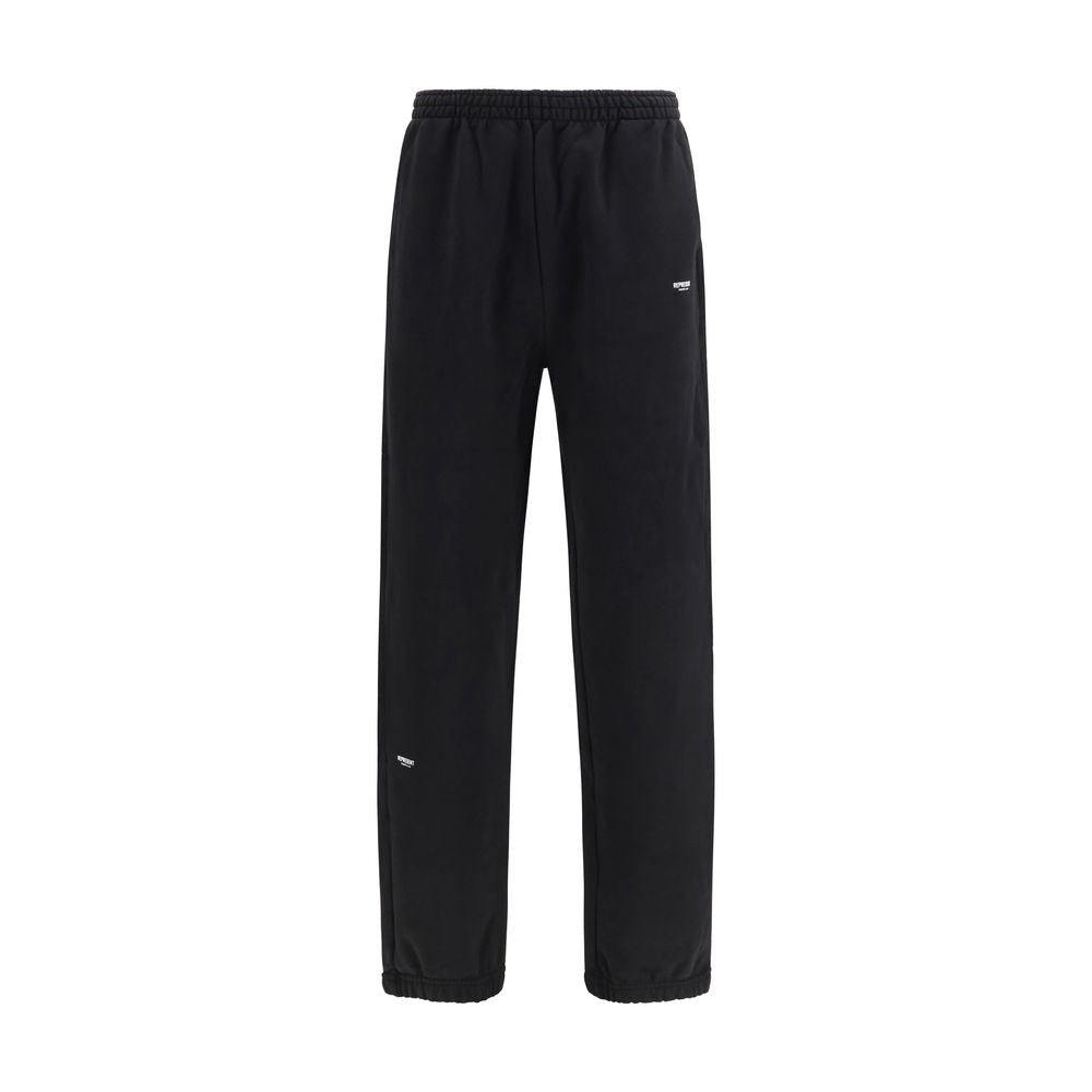 Sweatpants by Represent for men in cotton black features an streamlined design with , highlighting a streamlined athletic, relaxed-fit, regular-fit & wide and long cut with a comfortable .