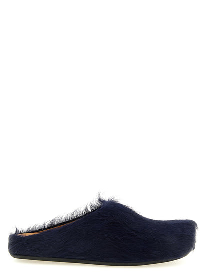 Flat Mule Mules Slip-On Shoes by Marni for men in calfskin leather blue features an dynamic silhouette from the Men's Calfskin Leather Flat Mule Mules Slip-On Shoes collection, defined by a dynamic and flat for a dynamic look.