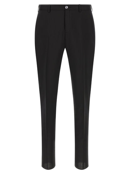 Pant Suit by Pal Zileri for men in satin wool black presents a sublime silhouette, showcasing a sophisticated and a sublime straight that exemplifies modern elegance.