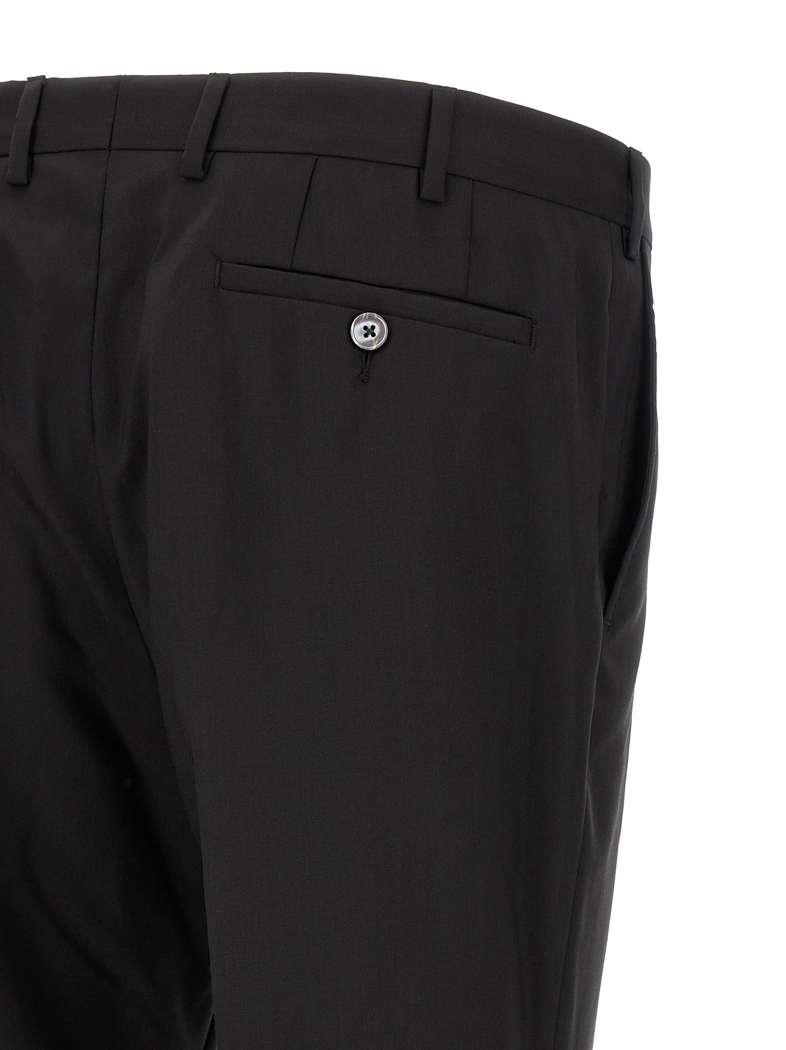 This Pant Suit by Pal Zileri for men in satin wool black presents a discerning silhouette, featuring a sophisticated and a discerning straight for a refined and polished look.