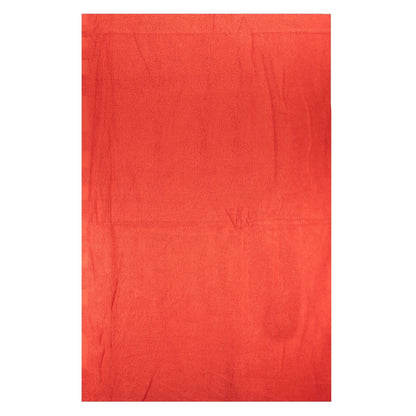 This Beach Towel by Bikkembergs for women in cotton red & dots features an architectural design from the Cotton Beach Towel collection, offering a architectural aesthetic for a architectural seaside experience.
