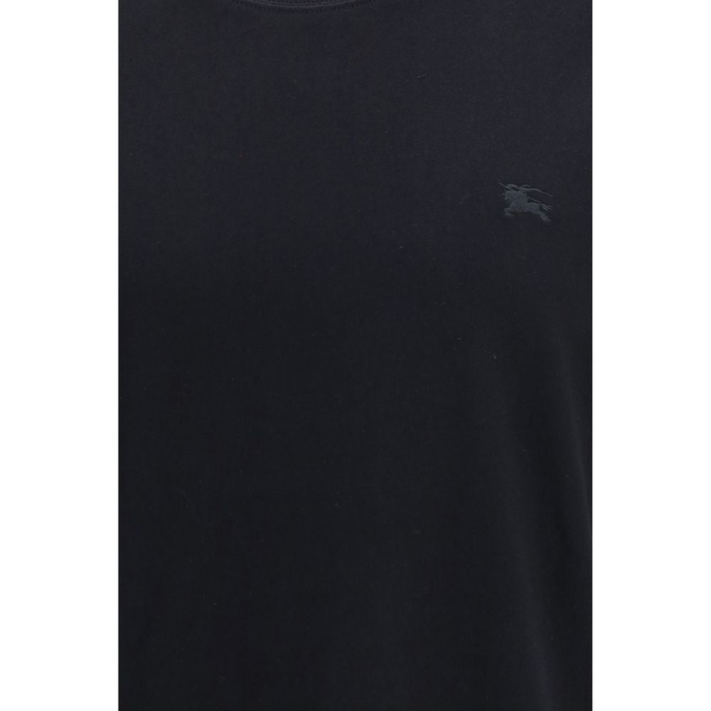 T-Shirt by Burberry for men in cotton black & signature features a plush silhouette, showcasing a sophisticated crew neckline and for a truly plush finish.