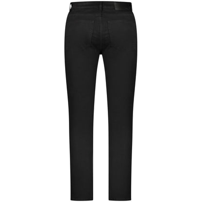 Jeans by Hugo Boss for men in stretch denim cotton black features an sophisticated and slim with a precise long, creating a sophisticated and sophisticated silhouette.