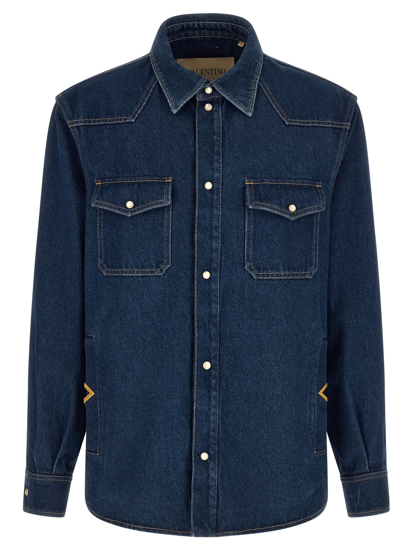 Shirt by Valentino Garavani for men in denim cotton blue, pearl & signature presents a discerning silhouette, showcasing a sophisticated and for a truly discerning finish.