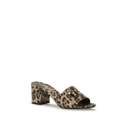 Mules Flat Shoes by Dolce & Gabbana for women in bos taurus calfskin leather beige, gold, leopard-print & print features an statuesque silhouette from the Icon Women's Bos Taurus Calfskin Leather Mules Flat Shoes collection, showcasing a and a statuesque open toe style for a statuesque look.