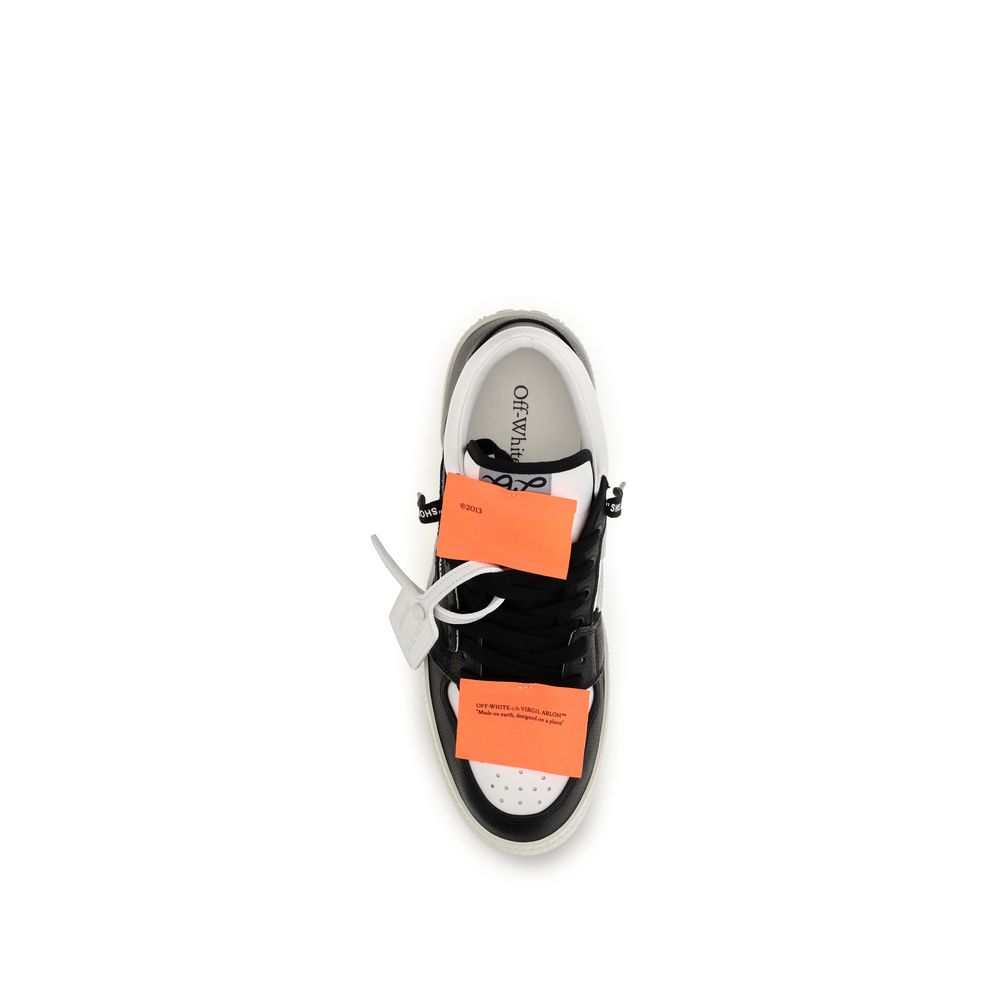 Sneakers by Off-White for men in polyester & bos taurus calf leather multicolor, white & signature features a chic design, perfectly showcasing the chic low-top style of this Men's Low Top Polyester & Bos Taurus Calf Leather Sneakers.