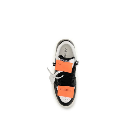 Sneakers by Off-White for men in polyester & bos taurus calf leather multicolor, white & signature features a chic design, perfectly showcasing the chic low-top style of this Men's Low Top Polyester & Bos Taurus Calf Leather Sneakers.