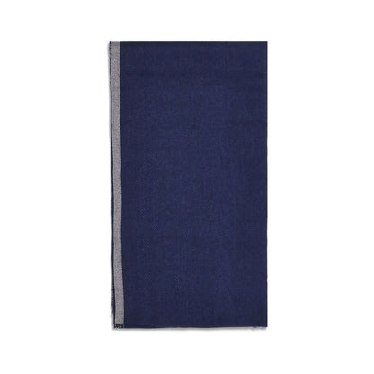 Scarf by Brunello Cucinelli for men in cashmere wool blue & patterned showcases a eye catching silhouette, artfully capturing the essence of the eye catching Cashmere Wool Frayed-Edge Scarf design for a sophisticated look.