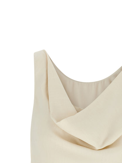 Shirt by Brunello Cucinelli for women in linen & viscose ivory & white showcases a sublime silhouette, artfully detailed with a sublime v-neck neckline and for a sophisticated, sublime finish.